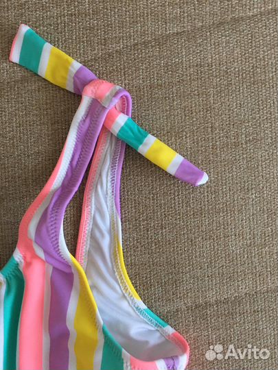 Купальник новый на девочку рост 128-134