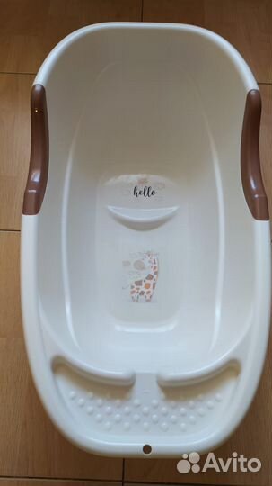 Новая ванночка для малыша с ковшиком