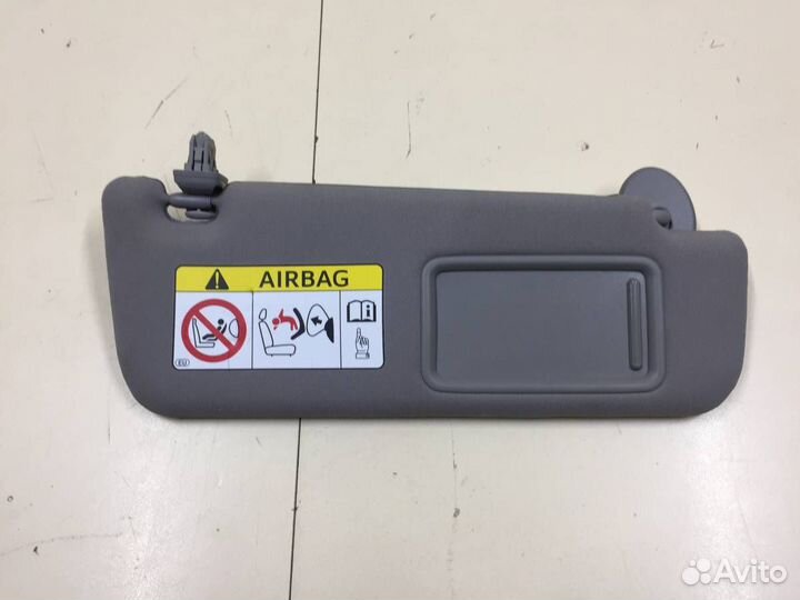 Козырек солнцезащитный внутри Toyota Camry V50 201