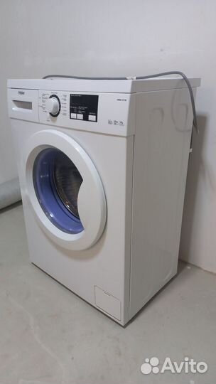 Узкая стиральная машина Haier HW60-1211N