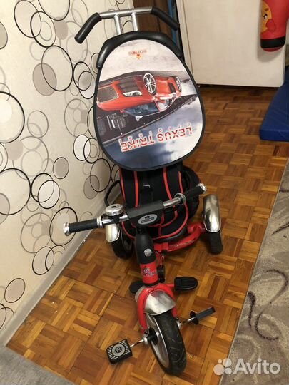 Детский велосипед с ручкой