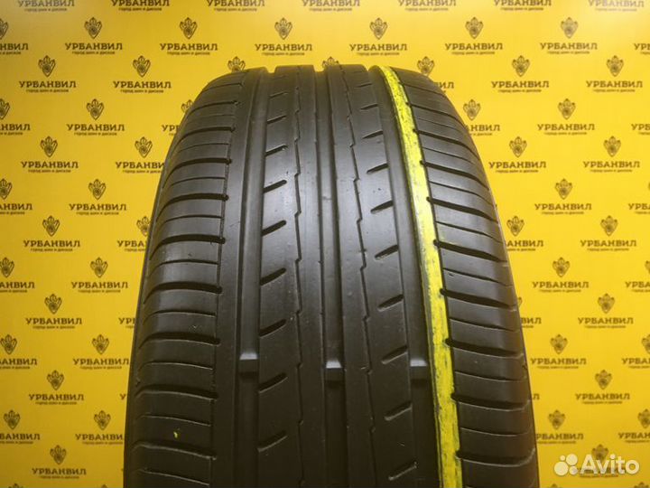 Yokohama Bluearth ES32 215/60 R16 99V