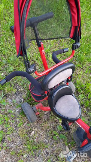 Трехколесный велосипед с ручкой