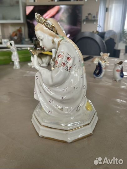Статуэтка фарфор СССР лзфи хозяйка медной горы