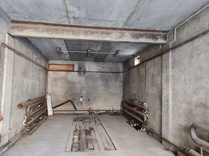 Гараж, > 30 м²