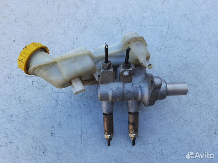 Главный тормозной цилиндр Форд Фиеста Фьюжин