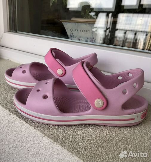 Сандалии crocs j2