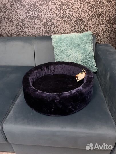 Лежанка для кошек новая