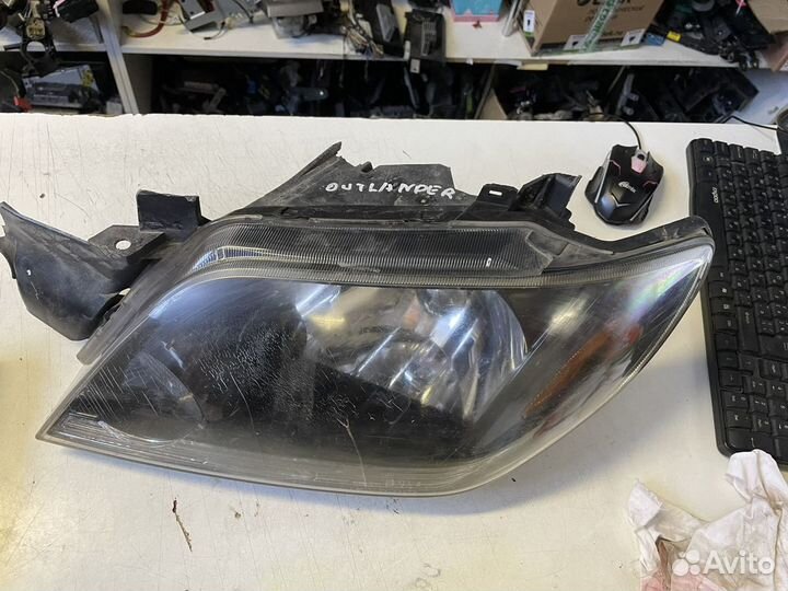 Фара левая Mitsubishi Outlander CU 2001-2008