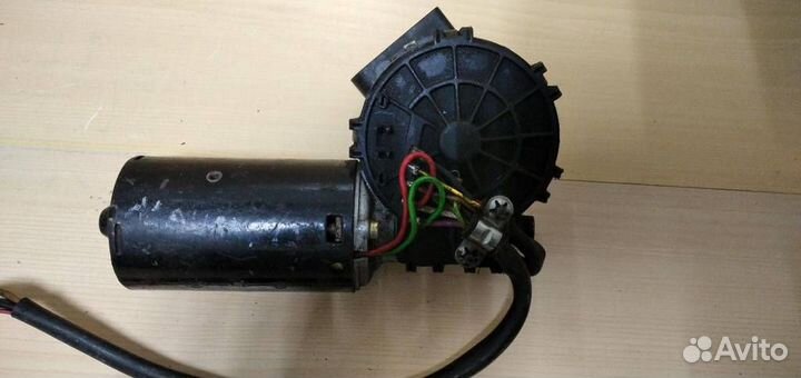 Моторчик трапеции дворников (стеклоочистителя) Vo