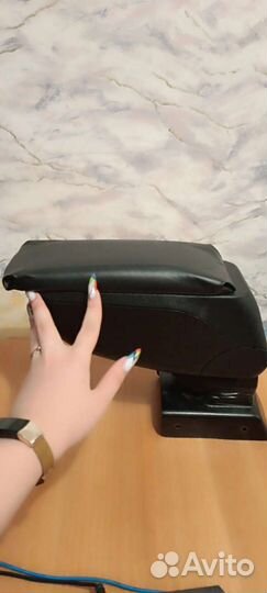 Подлокотник для Опель Астра H