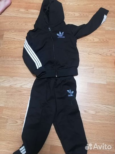 Спортивный костюм