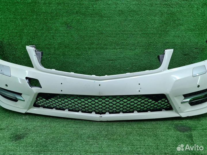 Бампер передний Mercedes-Benz C-Class