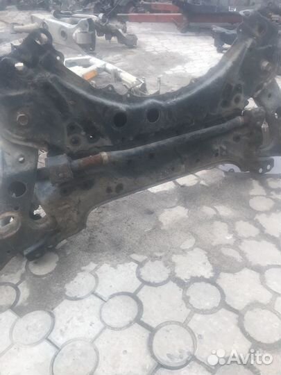 Передняя балка тойота Рав 4 2008 год