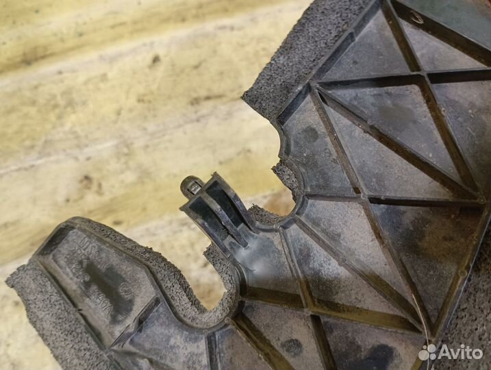 Пыльник крыла Nissan Juke Ниссан жук