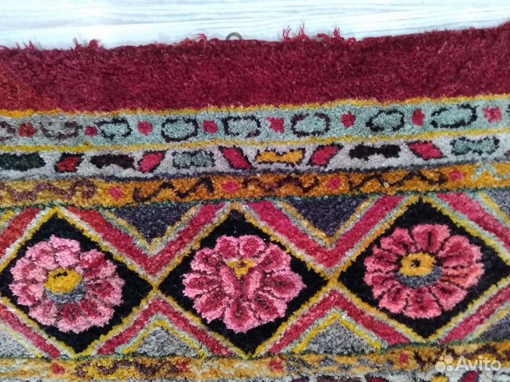 Ковер ручной работы