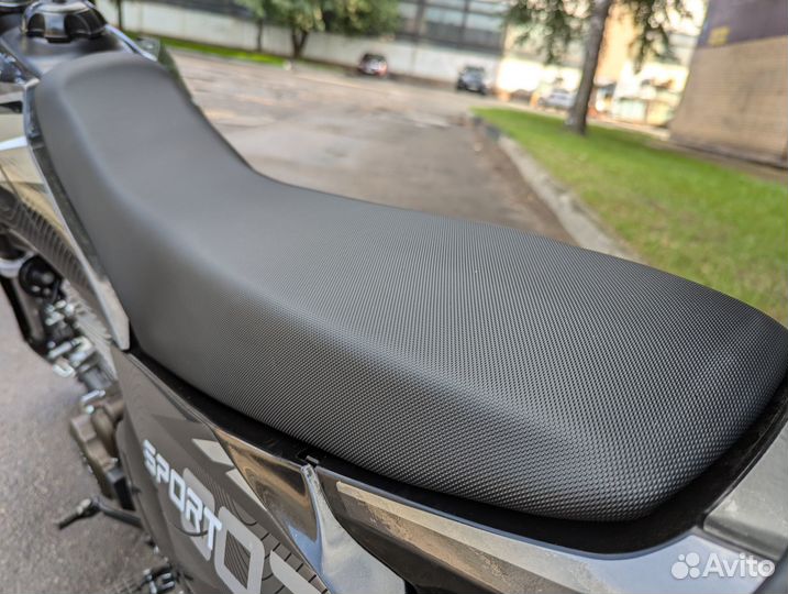 Мотоцикл Regulmoto Sport-003 300 PR (ZS175FMM)