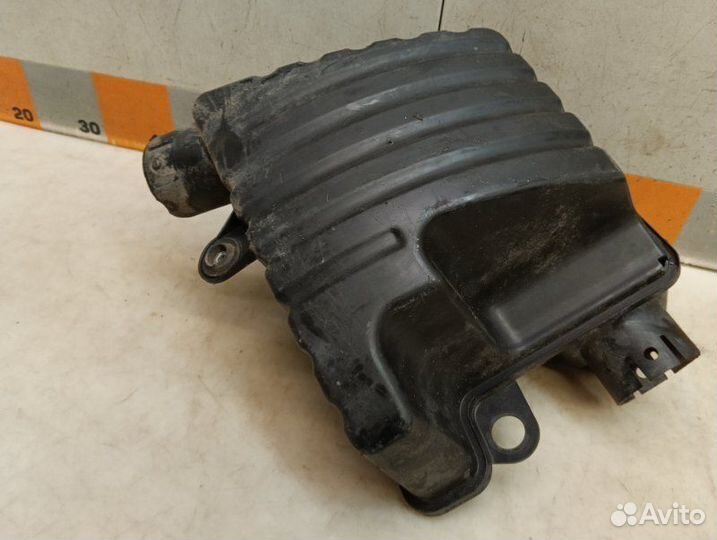 Резонатор воздушного фильтра Ford Mondeo 3 2.0