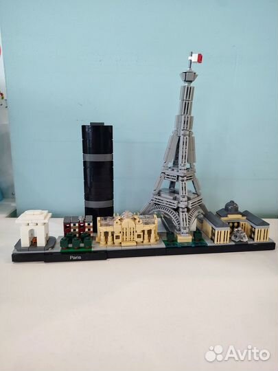 Lego 21044 parish