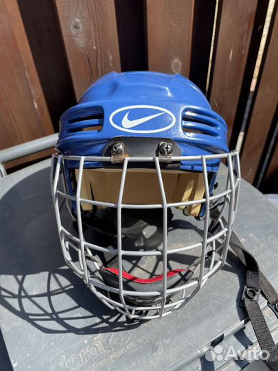 Продам для хоккея с шайбой