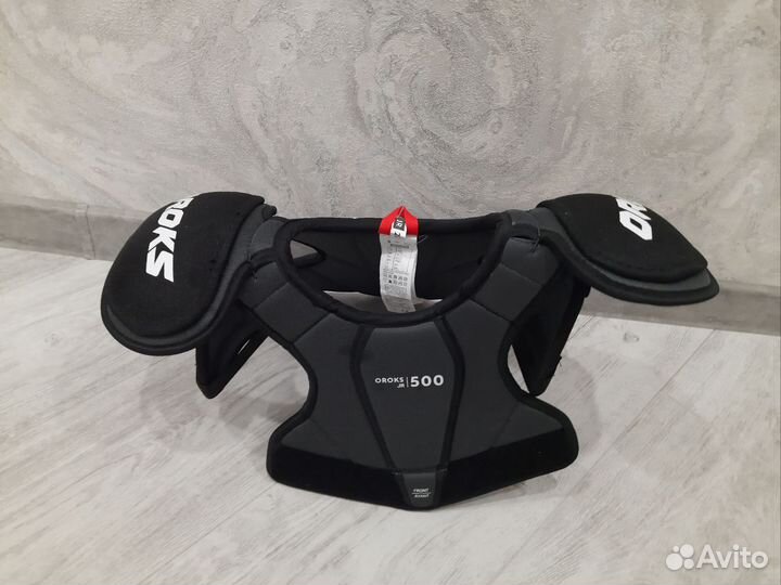 Нагрудник хоккейный новый детский