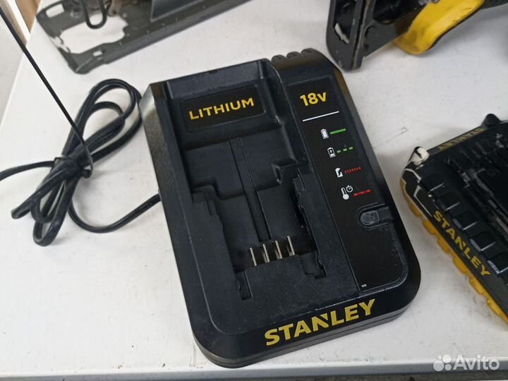 Аккумуляторный инструмент Stanley