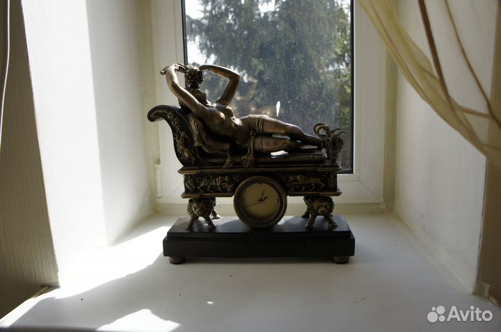 Часы настольные