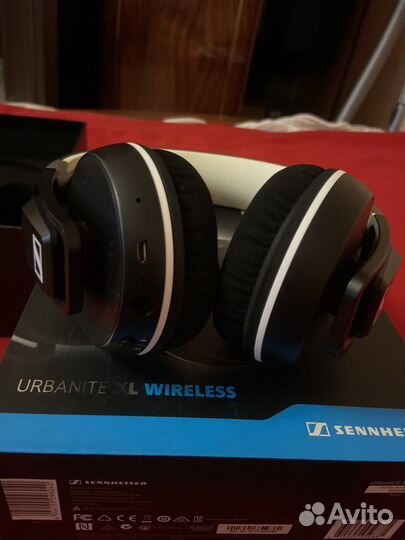 Беспроводные наушники