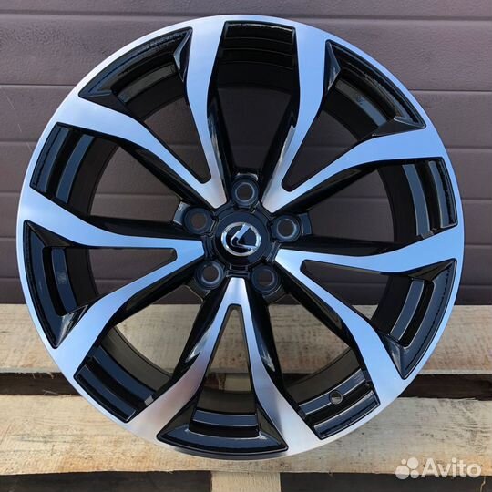 Replica LX1038 7.5x18/5x114.3 D60.1 ET35 BMF