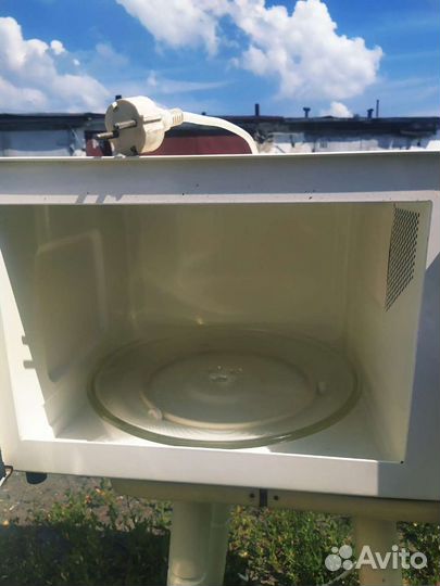 Микроволновая печь на запчасти