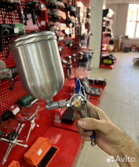 Краскопульт пневмо с верхним бачком xpert-75