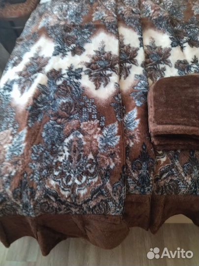 Ковровое покрывало на диван с креслами