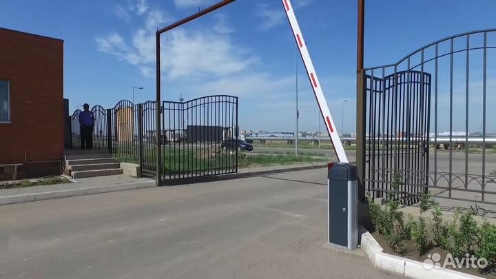 Автоматический шлагбаум