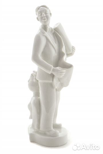 Фарфоровая фигура 