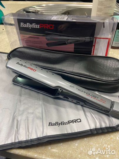 Выпрямитель для волос новый