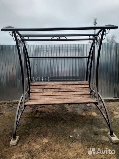 Садовые качели новые