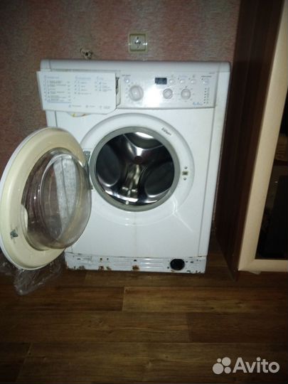 Стиральная машина Indesit iwub 4105 на запчасти