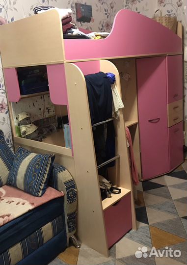 Кровать чердак со столом