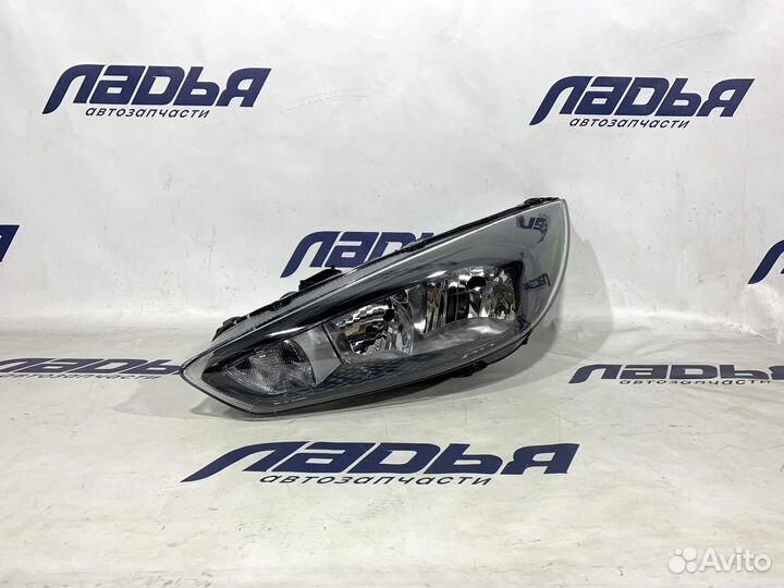 Фара Ford Focus 3 (15) левая черная