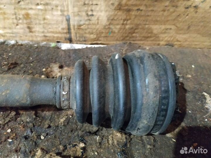 Привод передний правый Kia Rio 3