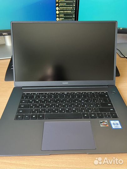 Huawei matebook D15 ryzen 7