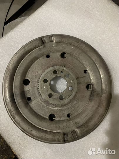 Двухмассовый маховик dq200