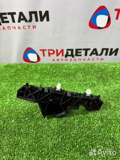 Кронштейн бампера передний левый Hyundai Solaris