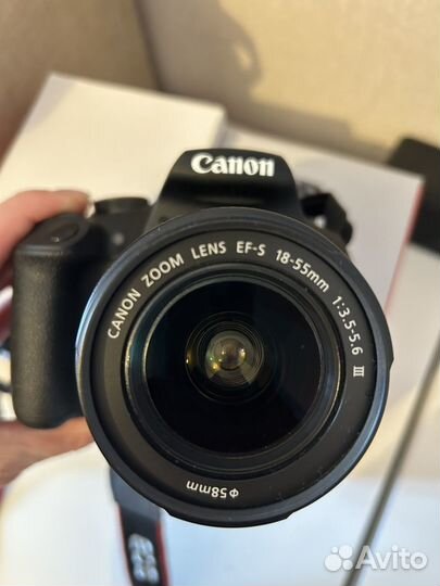 Зеркальный фотоаппарат Canon EOS 2000D Kit 18-55mm