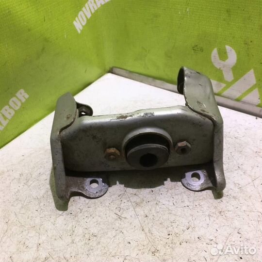 Кронштейн кпп левый Пежо 206