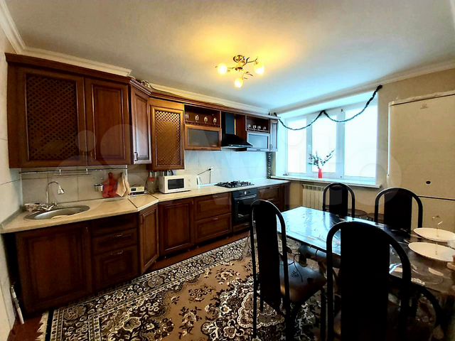 2-к. квартира, 70 м², 4/5 эт.