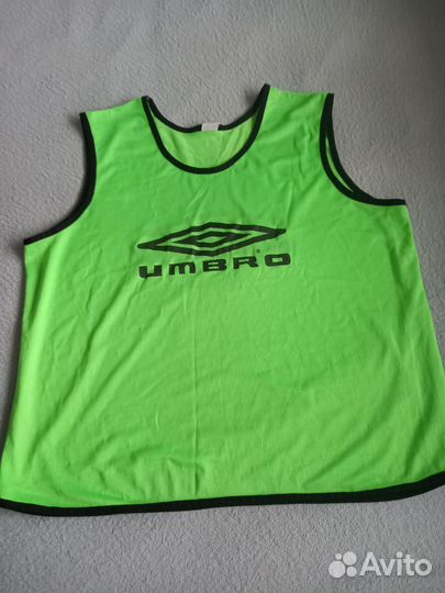 Футбольные вещи Umbro