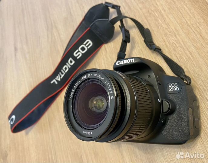 Зеркальный фотоаппарат Canon EOS 650D