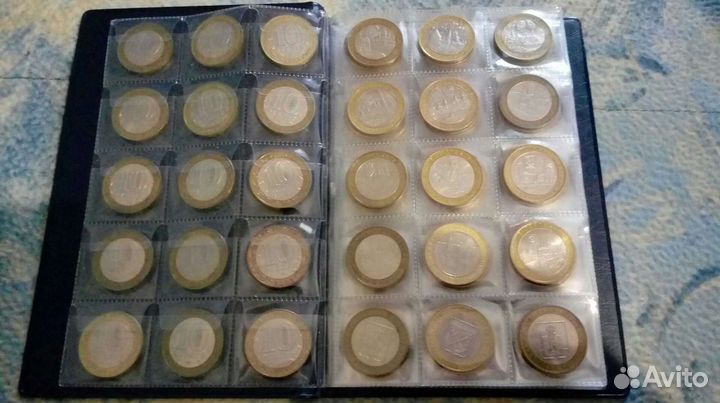 Коллекция 114 десятирублевых биметаллических моне