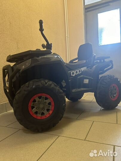 Детский квадроцикл на аккумуляторе Toyland